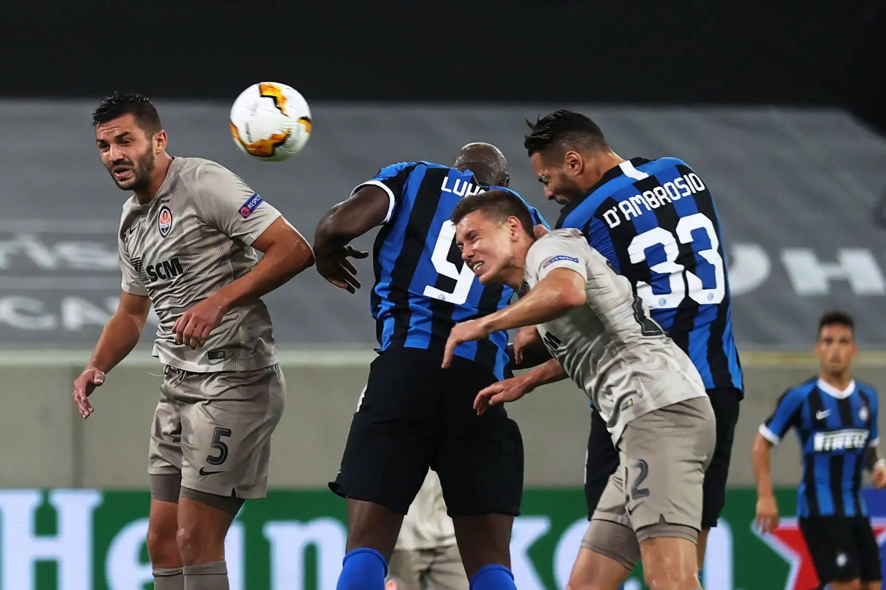 El defensor italiano del Inter de Milán, Danilo D