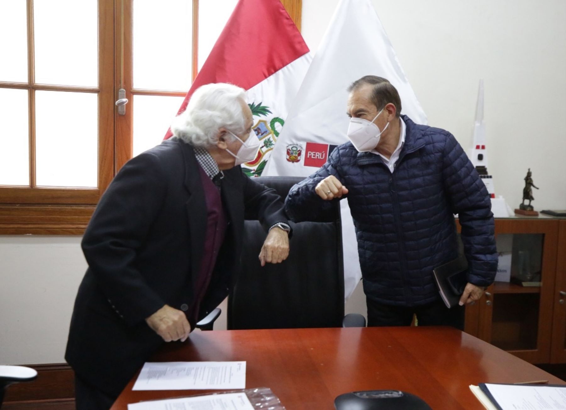 El presidente del Consejo de Ministros, Walter Martos, junto al secretario ejecutivo del Acuerdo Nacional, Max Hernández. Foto: PCM