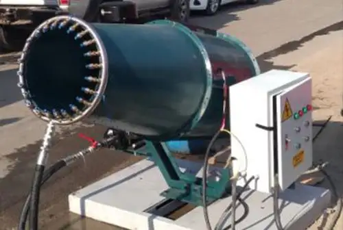 Con este equipo se ahorra agua, hay una mejor aspersión de sustancias y menos personas se exponen al virus