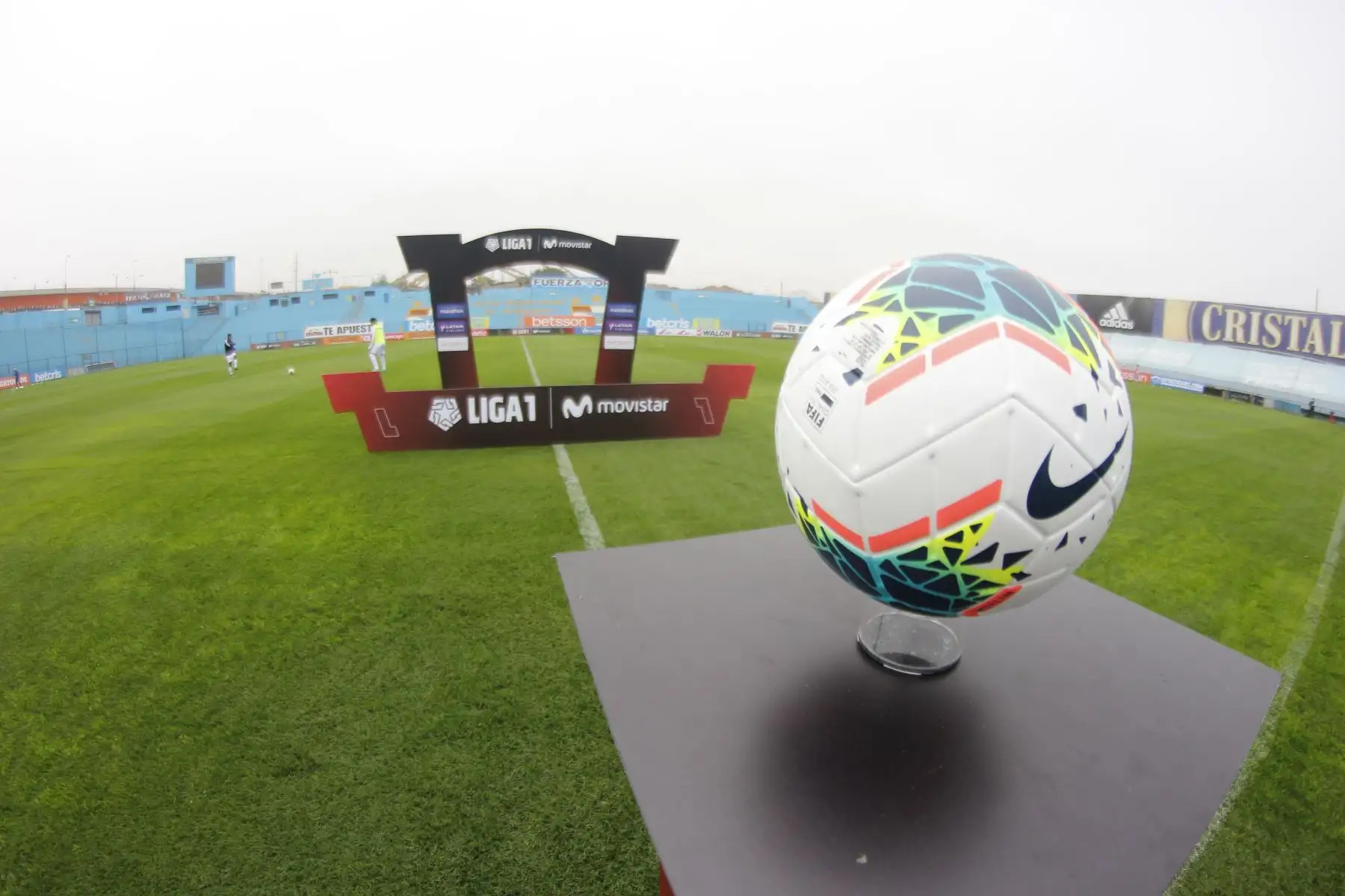 En el partido que marcó el regreso del fútbol competitivo peruano, Cienciano y Atlético empataron sin goles en un compromiso discreto donde los equipos mostraron faltos de fútbol tras haber permanecido cinco meses sin jugar de manera oficial.Foto:ANDINA/FPF