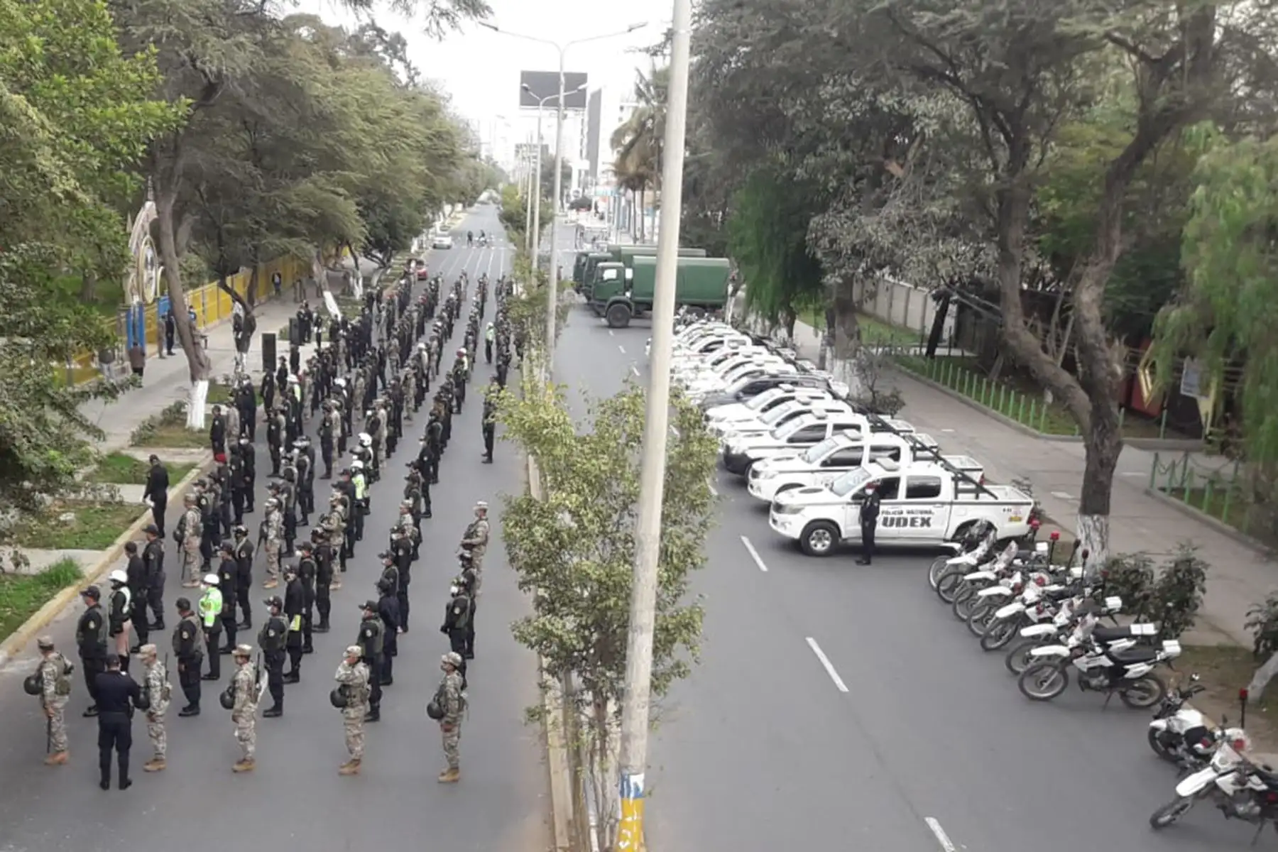 Policías de Chiclayo participaron en los operativos Fortaleza y Emergencia Social para verificar el cumplimiento de las medidas dispuestas por el Gobierno. Foto: ANDINA/Difusión