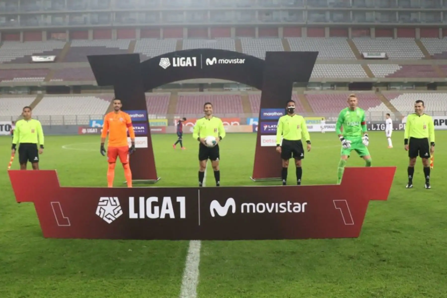 Deportivo Municipal  y San Martín  se enfrentan por la liga 1 del Torneo Apertura 2020  en el estadio Nacional  de Lima Perú.
Foto: @LigaFutProf
