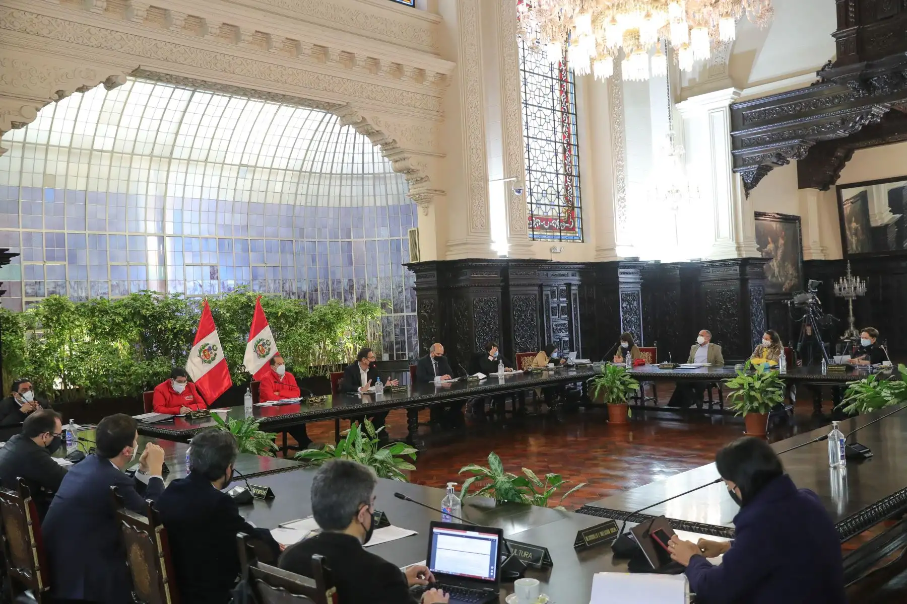 Presidente Martín Vizcarra encabeza sesión del Consejo de Ministros en Palacio de Gobierno, donde articulan acciones para afrontar la pandemia y la reactivación económica. Foto: ANDINA/Prensa Presidencia