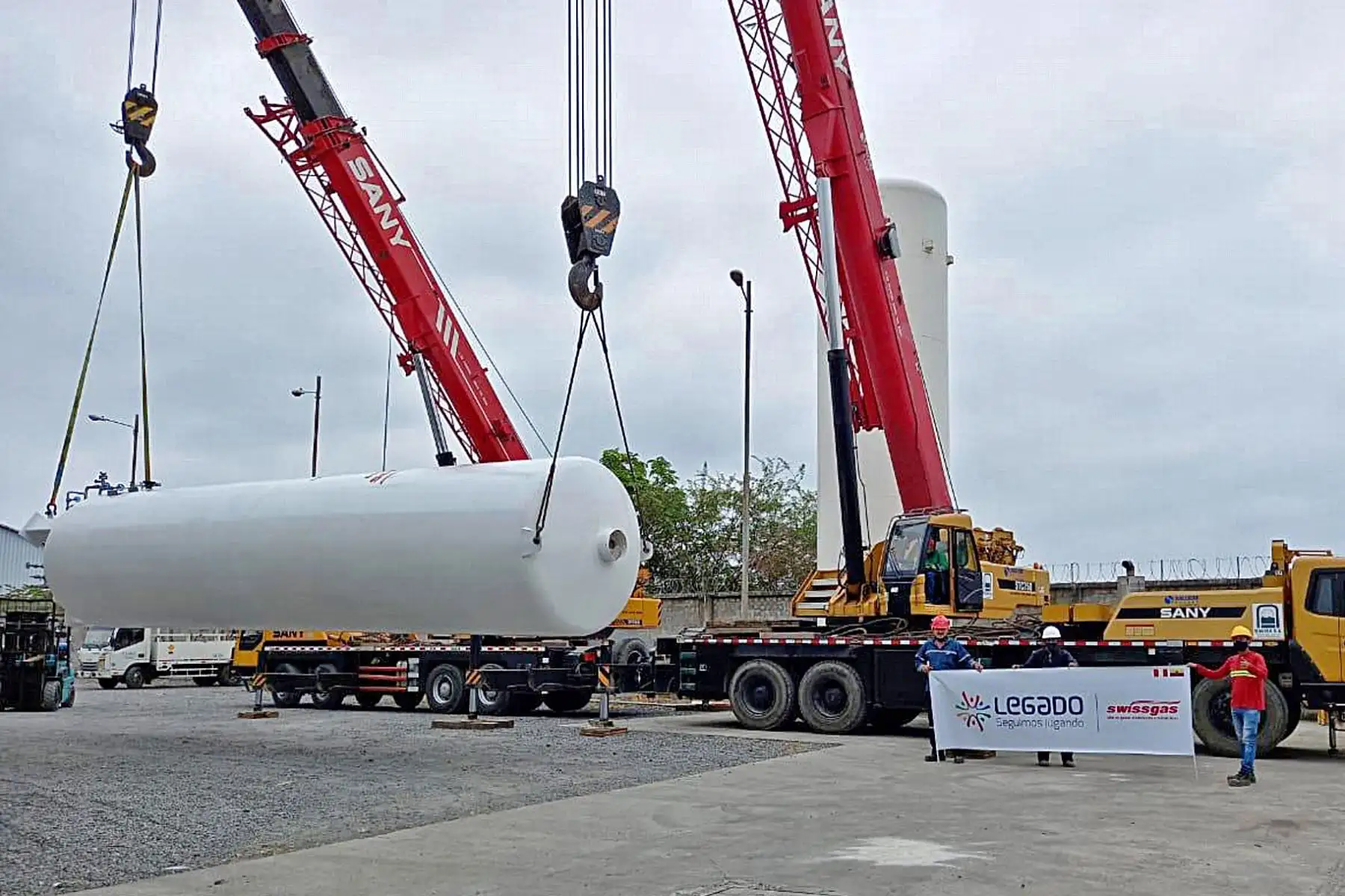 Traslado e instalación de tanques de oxígeno para los Centros de Atención y Aislamiento Temporal (CAAT) de Amazonas. Foto: ANDINA/Legado Lima 2019
