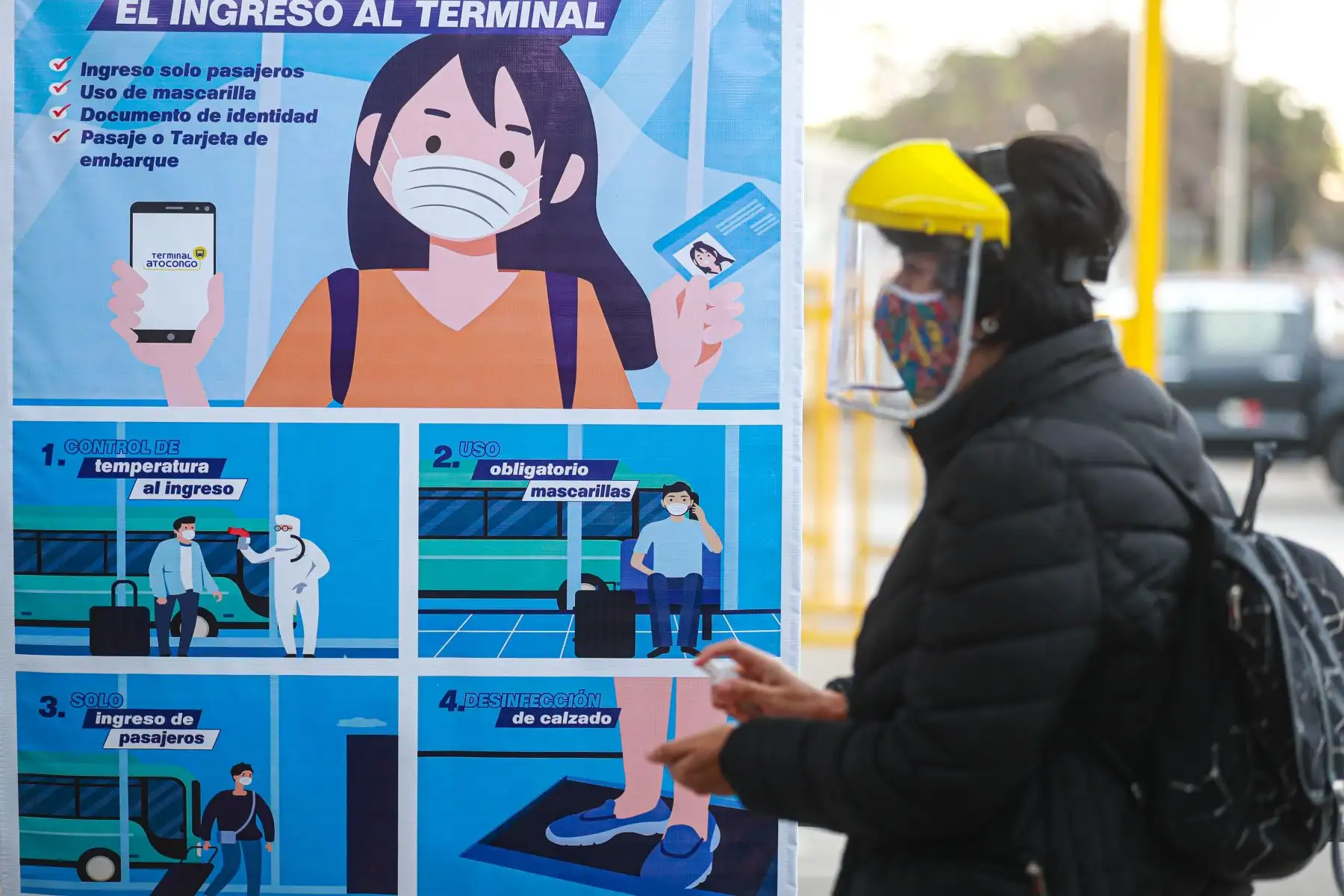 Protocolo sanitario de transporte interprovincial para Usuarios y tripulantes que  deben utilizar mascarilla y protectores faciales durante el viaje. Los viajeros están obligados a cumplir el protocolo sanitario en el transporte interprovincial.Foto:ANDINA/MTC
