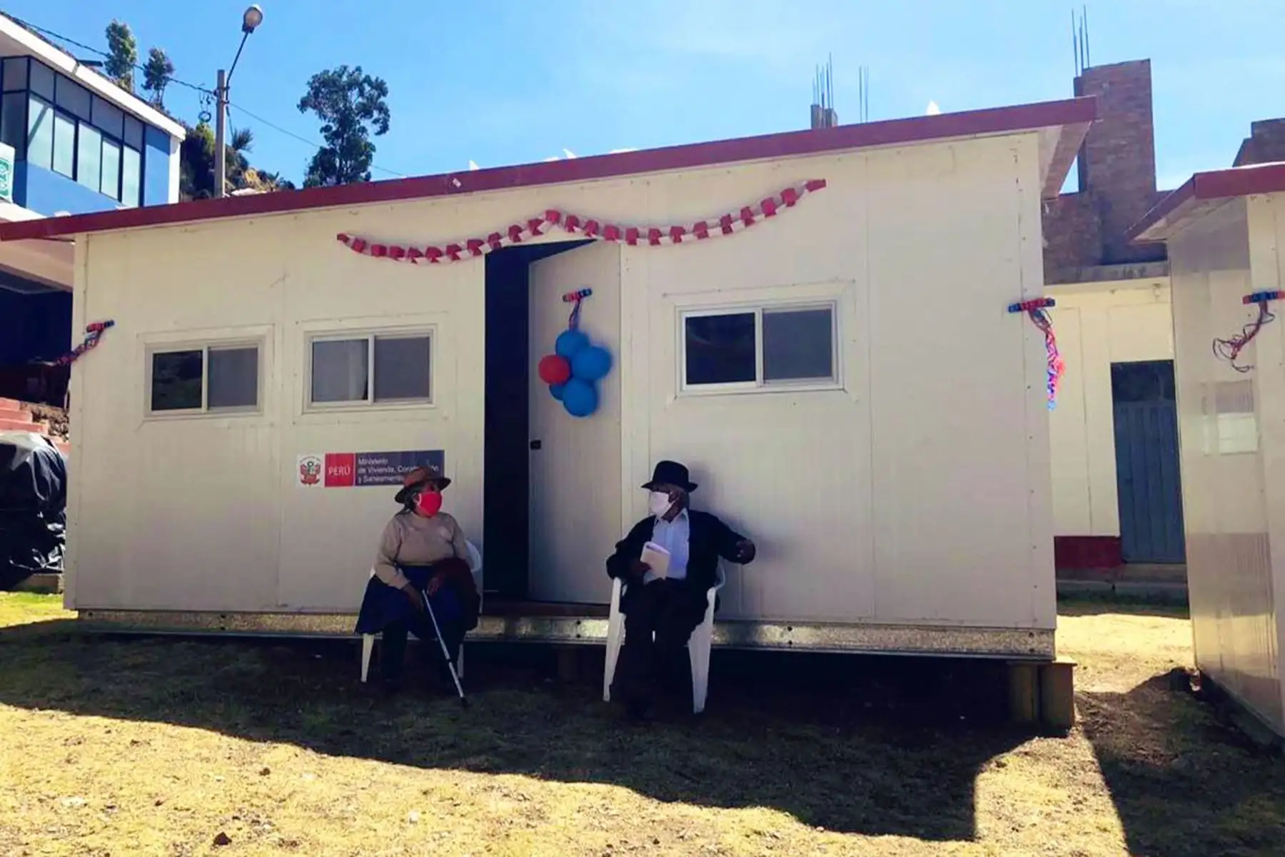 Ministerio de Vivienda entrega 40 módulos temporales de vivienda instalados para las familias del distrito de Ahuac, provincia de Chupaca que fueron damnificadas por la activación de la quebrada Pacayhuarmi.
Foto: Ministerio de Vivienda