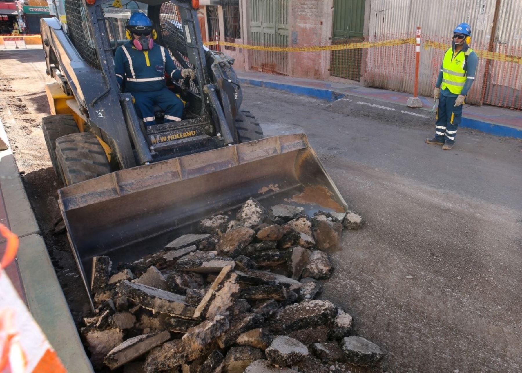 Municipios de Huancavelica reciben más de S/ 22 millones para ejecutar obras de infraestructura urbana que generarán empleo y reactivarán economía, resaltó el Ministerio de Vivienda. ANDINA/Difusión