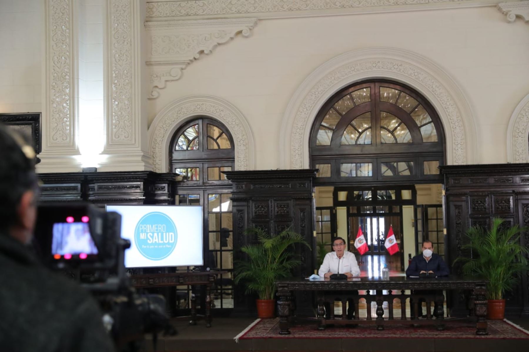 El presidente Martín Vizcarra junto a los miembros del Gabinete Ministerial brinda conferencia de prensa desde Palacio de Gobierno. Foto: ANDINA/Prensa Presidencia