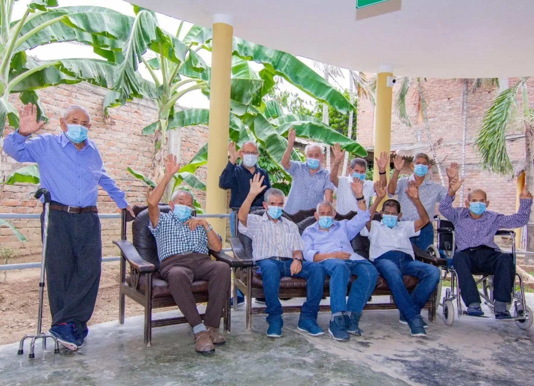 Un grupo de 11 adultos mayores del Centro de Atención Residencial Gerontológico “Señor de Huamantanga”, ubicado en Jaén, Cajamarca, logró vencer al coronavirus (covid-19), destacó el Ministerio de la Mujer.