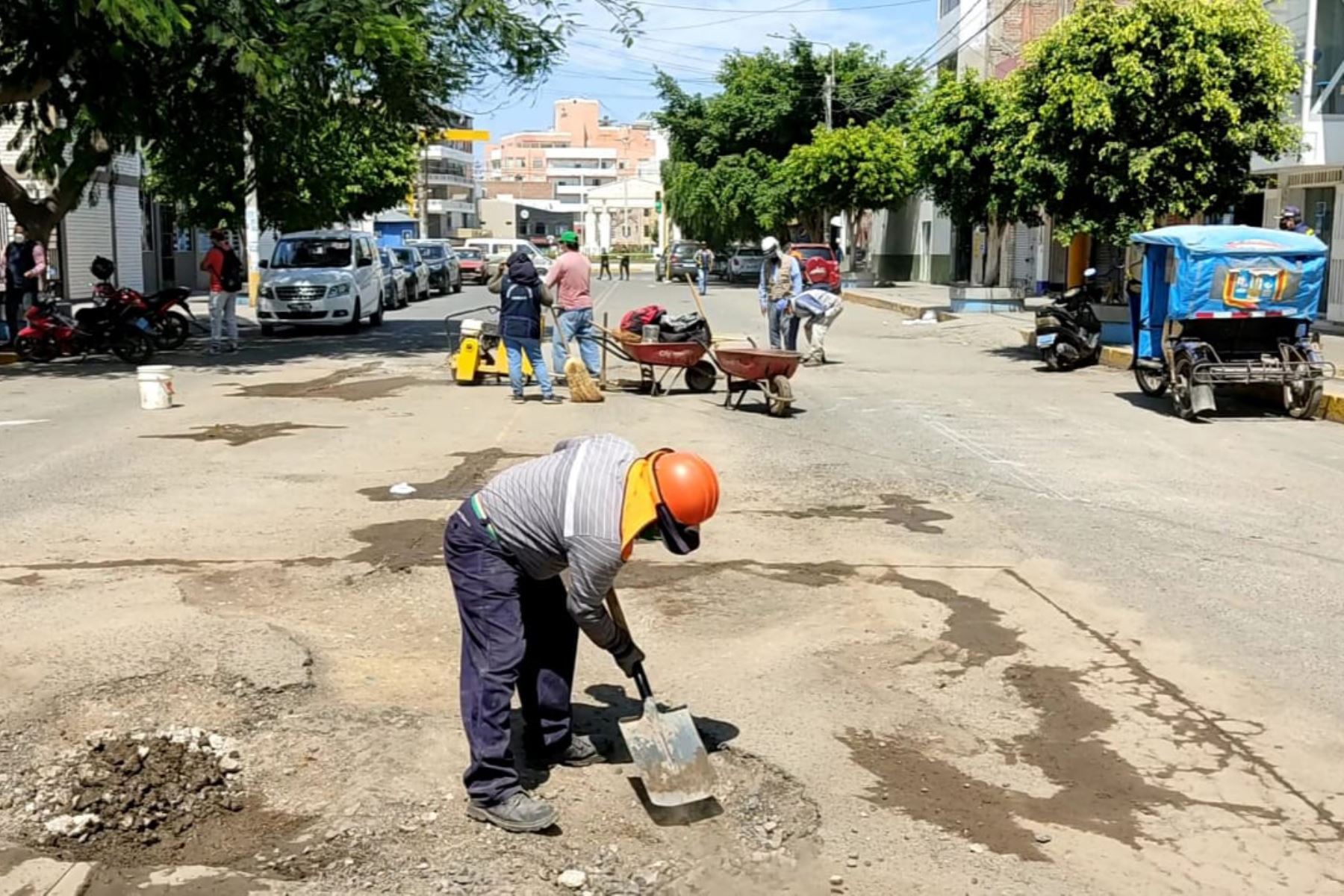 Continúan los trabajos de mejoramiento de la Av. José Balta para el primer tramo de la ciclovía en Chiclayo. Foto: ANDINA/Difusión