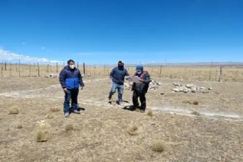 Personal técnico de Agro Rural ya se encuentra realizando la nivelación de los terrenos identificados y abriendo zanjas.