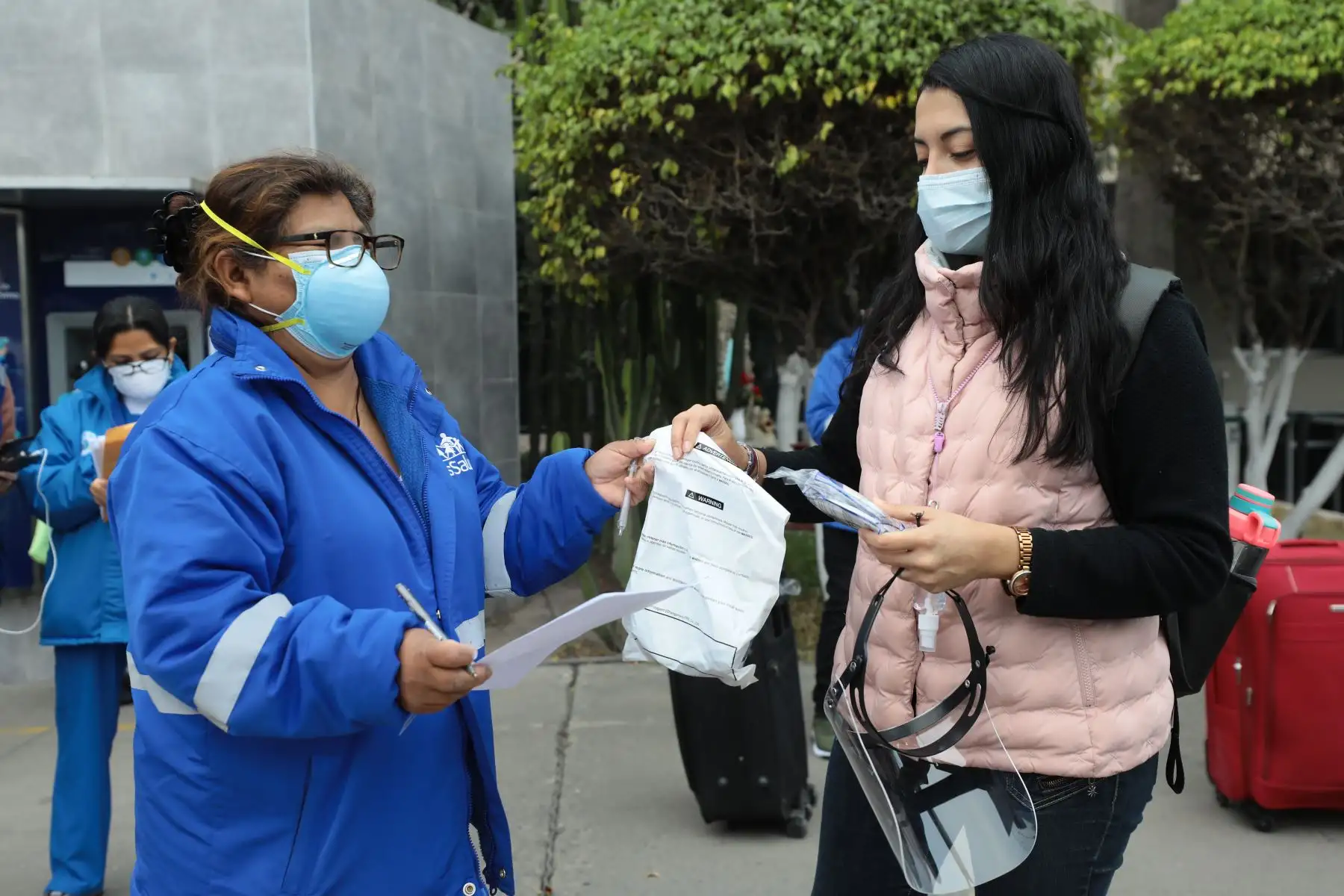 Delegación médica parte a Apurímac para sumarse a la lucha contra el Covid-19. Foto:ANDINA/ Essalud
