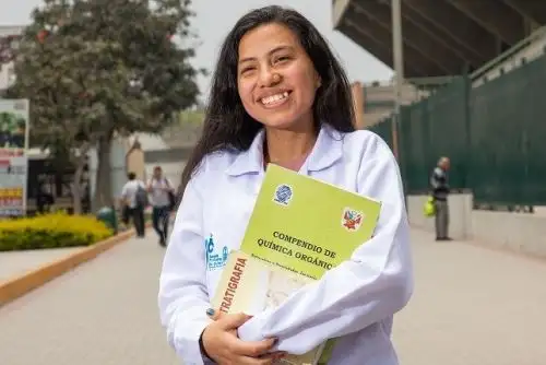Aplazan hasta octubre inscripción al concurso Beca Mujeres en Ciencia. Foto: ANDINA/Difusión.