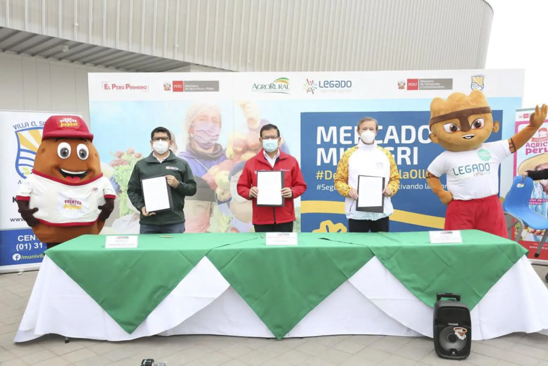 El Ministerio de Agricultura,  a través de Agro Rural ampliará la cobertura de los Mercados Itinerantes de la “Chacra a la Olla” y ahora funcionará en las sedes de los Juegos Panamericanos ubicados en el distrito de San Luis, Villa María del Triunfo y Villa El Salvador. Foto:ANDINA/MInagri