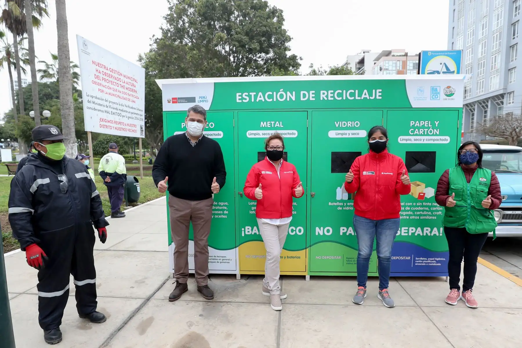 Ministra del Ambiente, Kirla Echegaray participa en la ceremonia de relanzamiento de programa de servicio de reciclaje que promueve la municipalidad de Barranco.
Foto: Ministerio del Ambiente