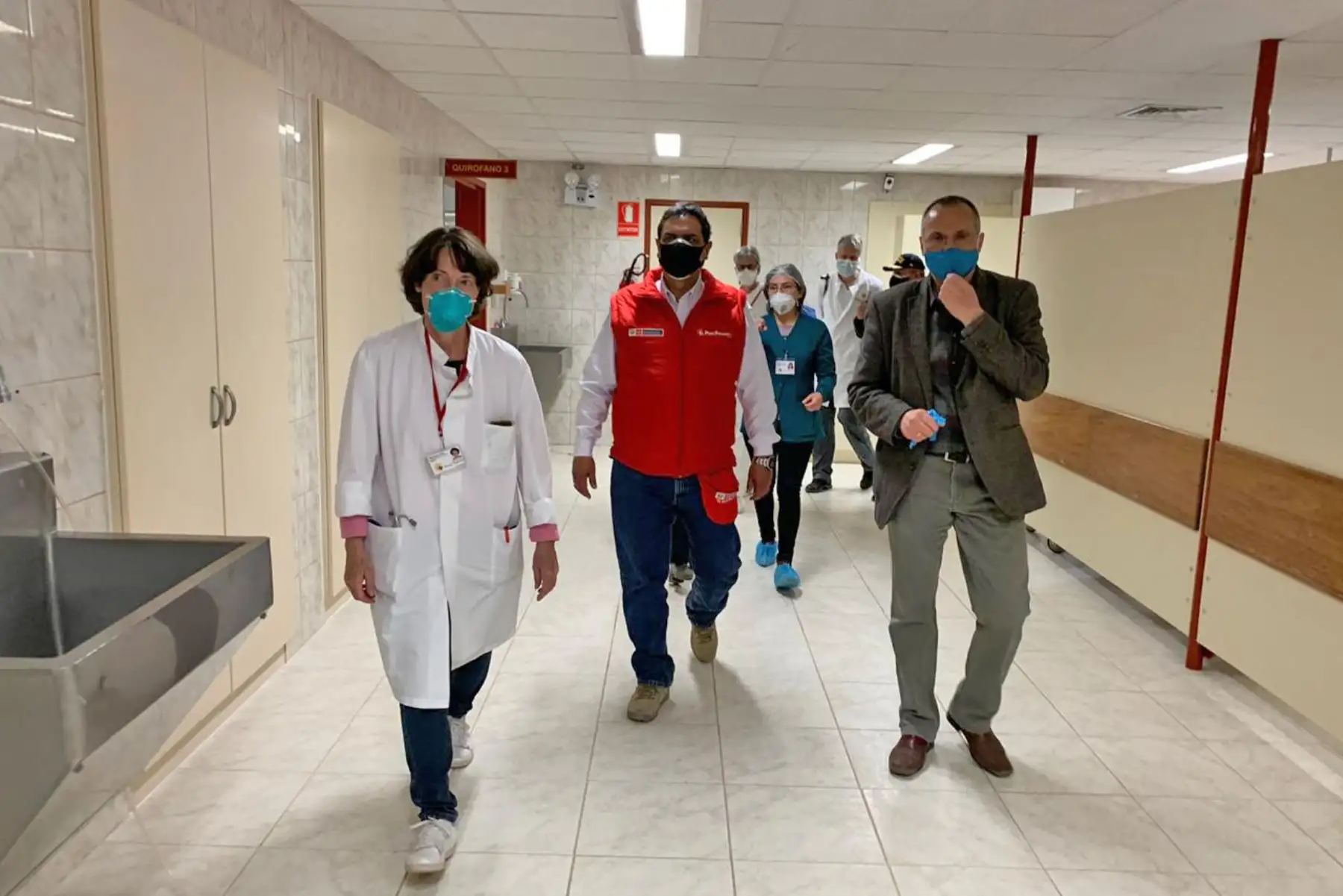 El ministro del Interior, Jorge Montoya, llega por segunda vez en la semana a la región Apurímac para supervisar la entrega de ayuda médica y reforzar la lucha contra el Covid-19. Foto: ANDINA/Mininter