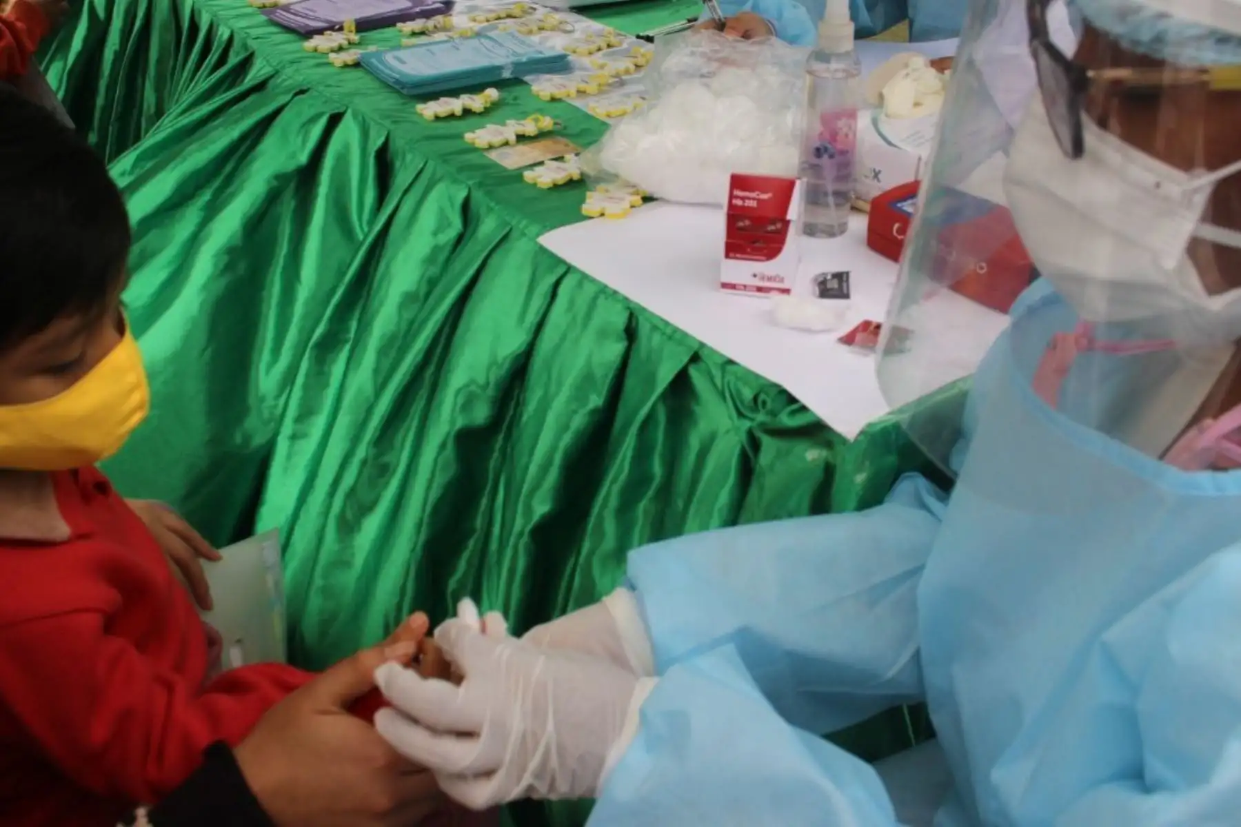 Más de 600 vecinos de Santa Anita recibieron atención médica integral de especialistas del Minsa. En la intervención, se brindó a niños y adultos servicios de vacunación, tratamiento contra la anemia, descarte de VIH y covid-19, entre otros. Foto: @Minsa_Peru