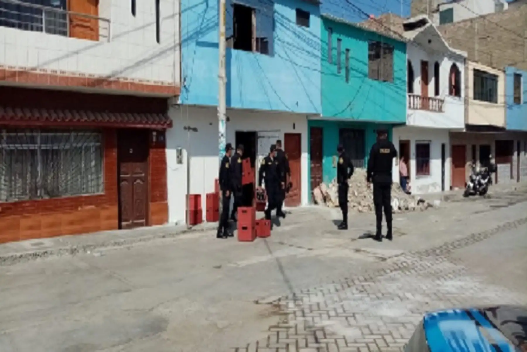 En la vivienda intervenida, ubicada en el pueblo joven Pueblo Libre, se incautaron 9 cajas de cerveza.