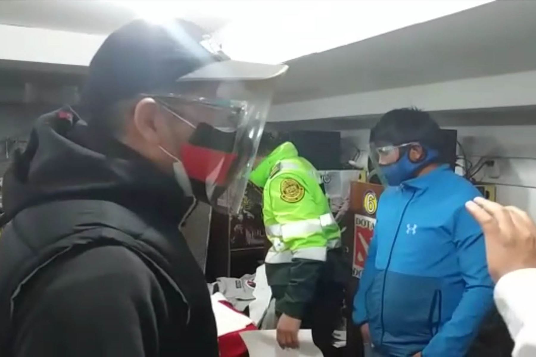 Efectivos del Cusco detuvieron a cinco personas por falsificar certificados en un local de la avenida De la Cultura. Foto: ANDINA/Difusión