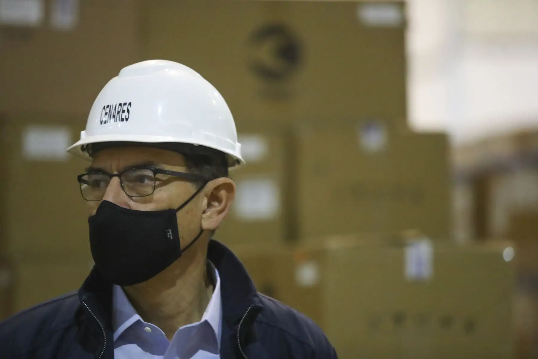 El Presidente de la República, Martín Vizcarra, inspeccionó el almacén del Centro Nacional de Abastecimiento de Recursos Estratégicos en Salud CENARES, en Lurín.Foto:ANDINA/ Prensa Presidencia.