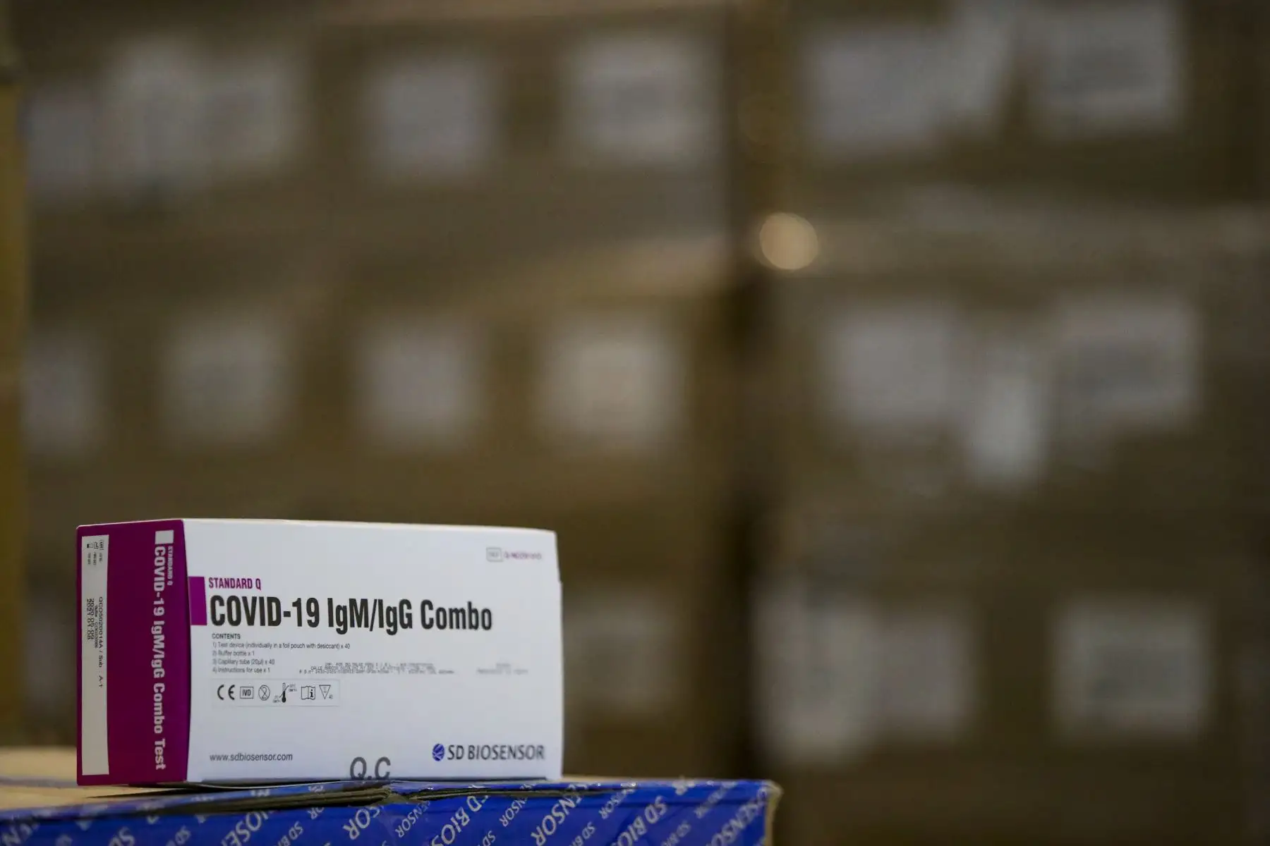 El Centro Nacional de Abastecimiento de Recursos Estratégicos en Salud CENARES, cuenta con un stock de 1 millón 600 mil unidades de suministros médicos, los cuales serán distribuidos en una semana en todo el país con el objetivo de fortalecer la respuesta sanitaria y la lucha del personal médico ante la pandemia.Foto:ANDINA/ Prensa Presidencia.