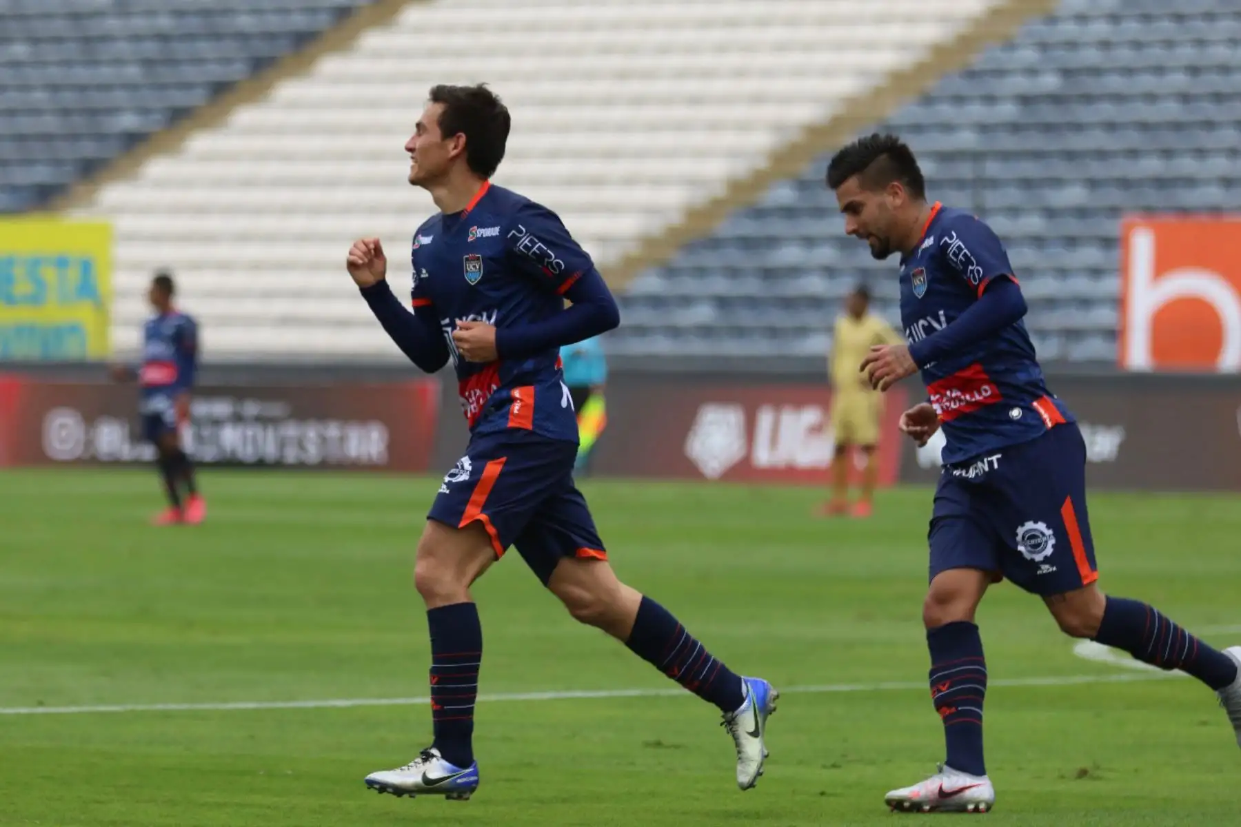 El futbolista J. Velez  del Club UCV, celebra su gol anotado ante UTC , durante el partido por la fecha 8 de la Liga 1 del Torneo Apertura 2020, en el estadio Alejandro Villanueva.  
Foto: @LigaFutProfdel