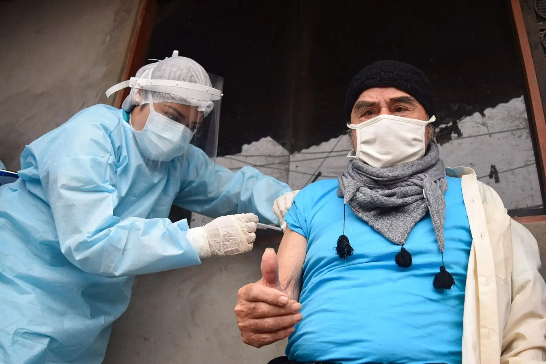 Minsa vacunó contra la influenza y neumococo a adultos mayores en Santa Anita.Foto:ANDINA/Minsa