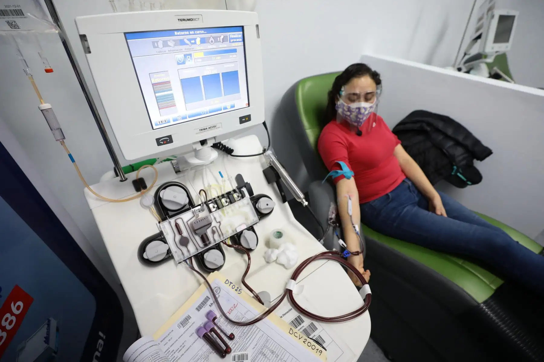 Campaña de donación de plasma en el Hospital Rebagliatti.

Foto: ANDINA / ESSALUD