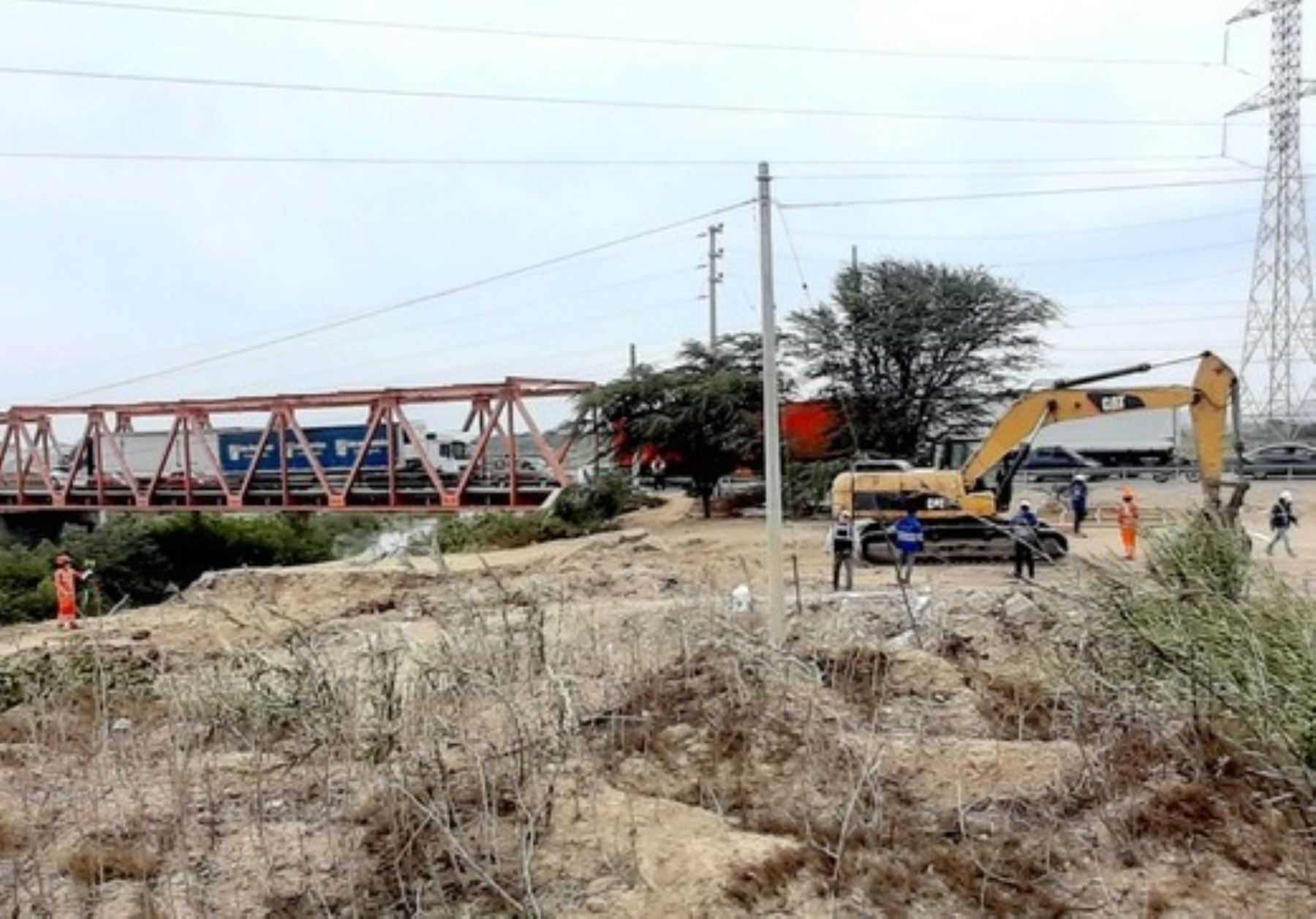 El Ministerio de Transportes y Comunicaciones destacó los avances en las obras de rehabilitación del importante puente Reque, en Lambayeque. ANDINA/Difusión