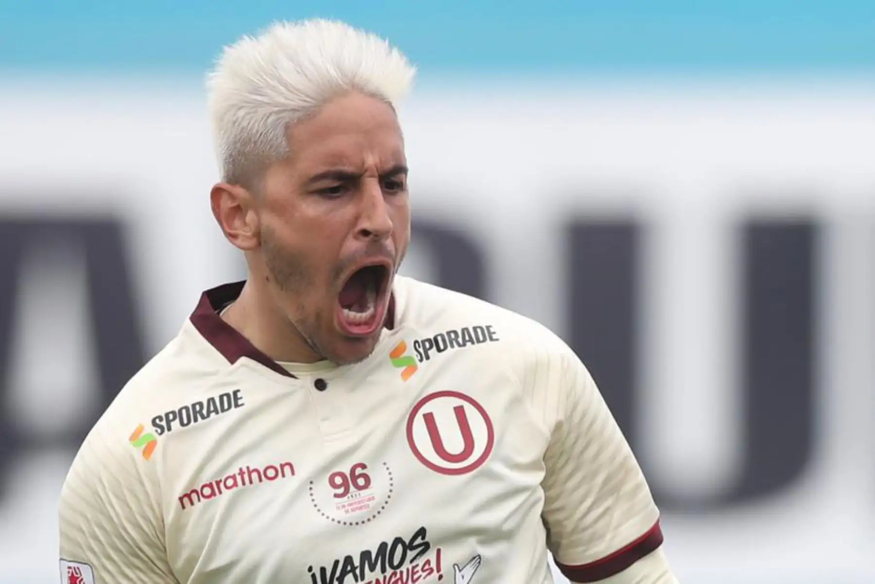 El futbolista de Universitario, Alejandro Hohberg celebra luego de anotar el primer gol del encuentro ante la San Martín durante el encuentro que sostienen ambas escuadras por la fecha 8 de la Liga 1 del torneo Apertura 2020 en el estadio Alberto Gallardo.

Foto: @LigaFutProfdel