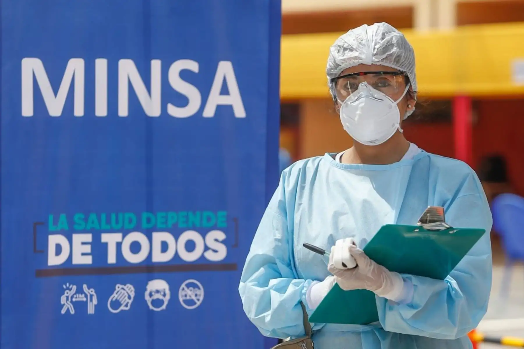 Ministerio de Salud  brinda servicio de diagnóstico y tratamiento oportuno de covid-19 a través de  la Operación Tayta realizada en el distrito de Pocollay en Tacna, como parte de un esfuerzo articulado del Minsa, la Diresa Tacna, la Policía Nacional y las FF.AA.
Foto: Minsa
