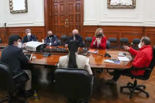 Confiep entrega Agenda de Reactivación al presidente del Consejo de Ministros, Walter Martos. ANDINA/Difusión