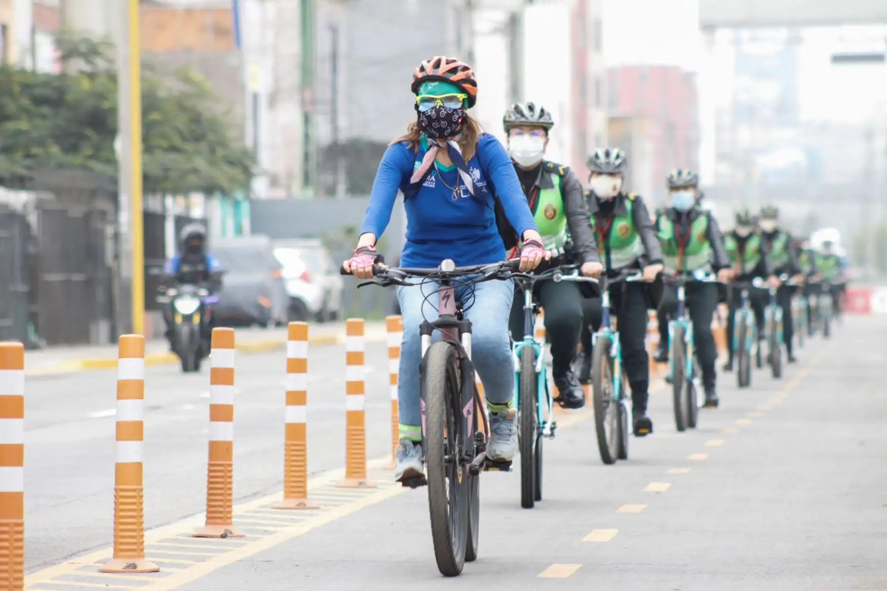 Culmina capacitacion de la MML sobre movilidad sostenible y ciclismo urbano para oficiales de la compañia de bicicletas de la policia femenina de transito sur 1.
Foto: Municipalidad de Lima