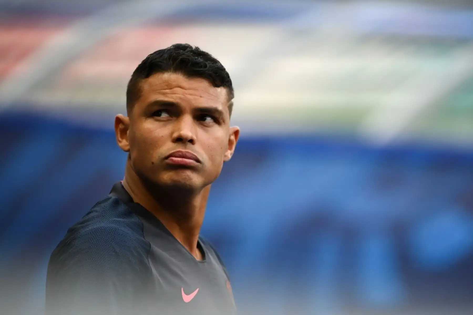 El defensor central brasileño Thiago Silva, que finalizó contrato con el Paris SG, firmó por un año más otro opcional con el Chelsea de Londres
