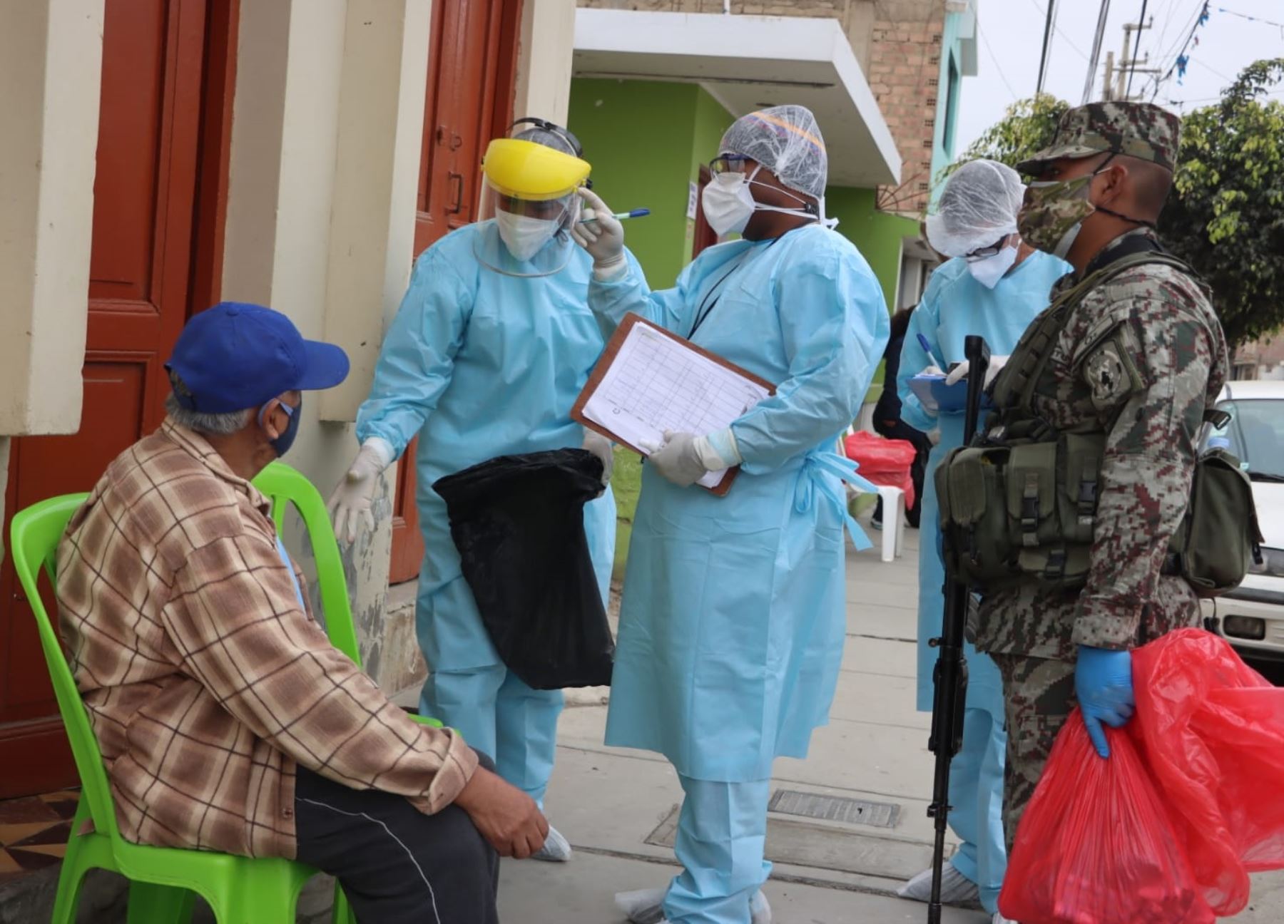 Operación Tayta llega a la ciudad de Huarmey, región Áncash, y atiende a 451 adultos mayores en su primera día de jornada para detectar posibles casos de coronavirus (covid-19). ANDINA/Difusión