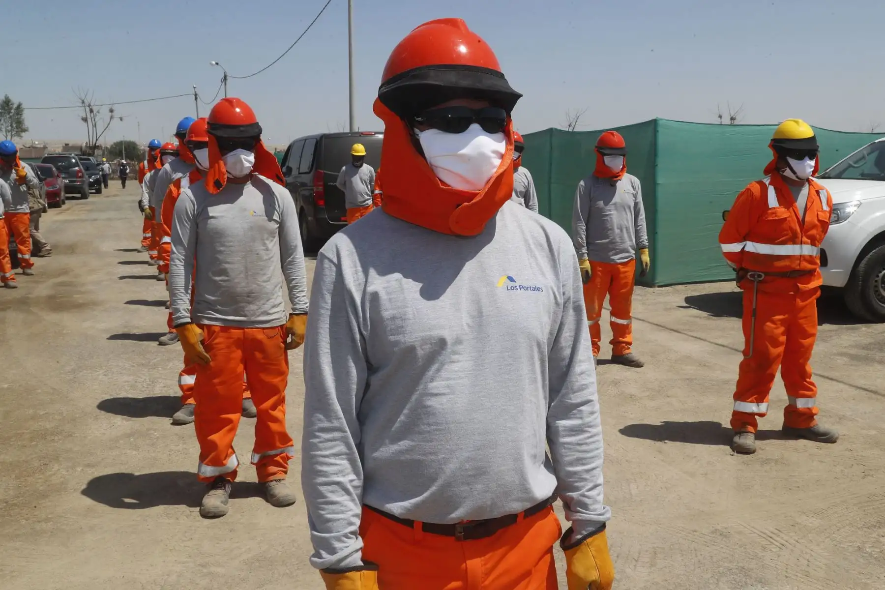 El Ministro de Vivienda Carlos Lozada visita la región de Ica para inspeccionar la planta de bombeo de La Huacachina y poner la primera piedra en el proyecto Techo Propio de Ica.

Foto: ANDINA/Ministerio de Vivienda