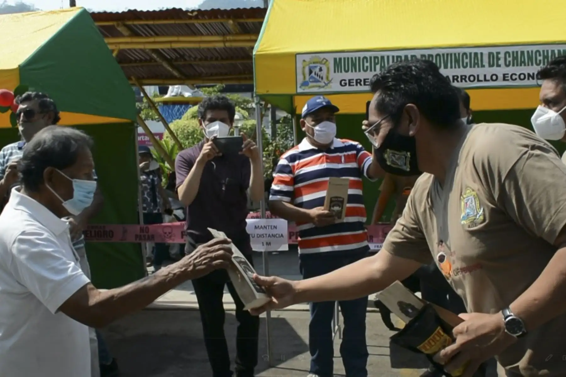 El Parque de la Integridad de La Merced, hoy fue el escenario donde las principales autoridades de la provincia de Chanchamayo rindieron tributo al café peruano en su día.Foto:ANDINA/Difusión