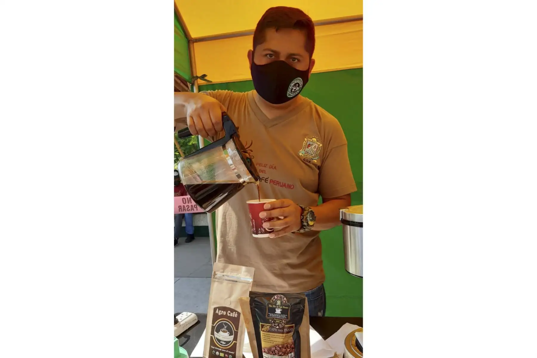 El Parque de la Integridad de La Merced, hoy fue el escenario donde las principales autoridades de la provincia de Chanchamayo rindieron tributo al café peruano en su día.Foto:ANDINA/Difusión