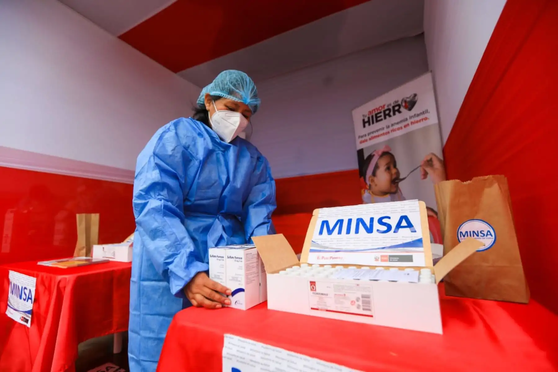 Realizan pruebas Covid-19, en los asentamientos humanos Vista Alegre y Las Praderas de Nueva Rinconada, en San Juan de Miraflores. Foto: ANDINA/Minsa