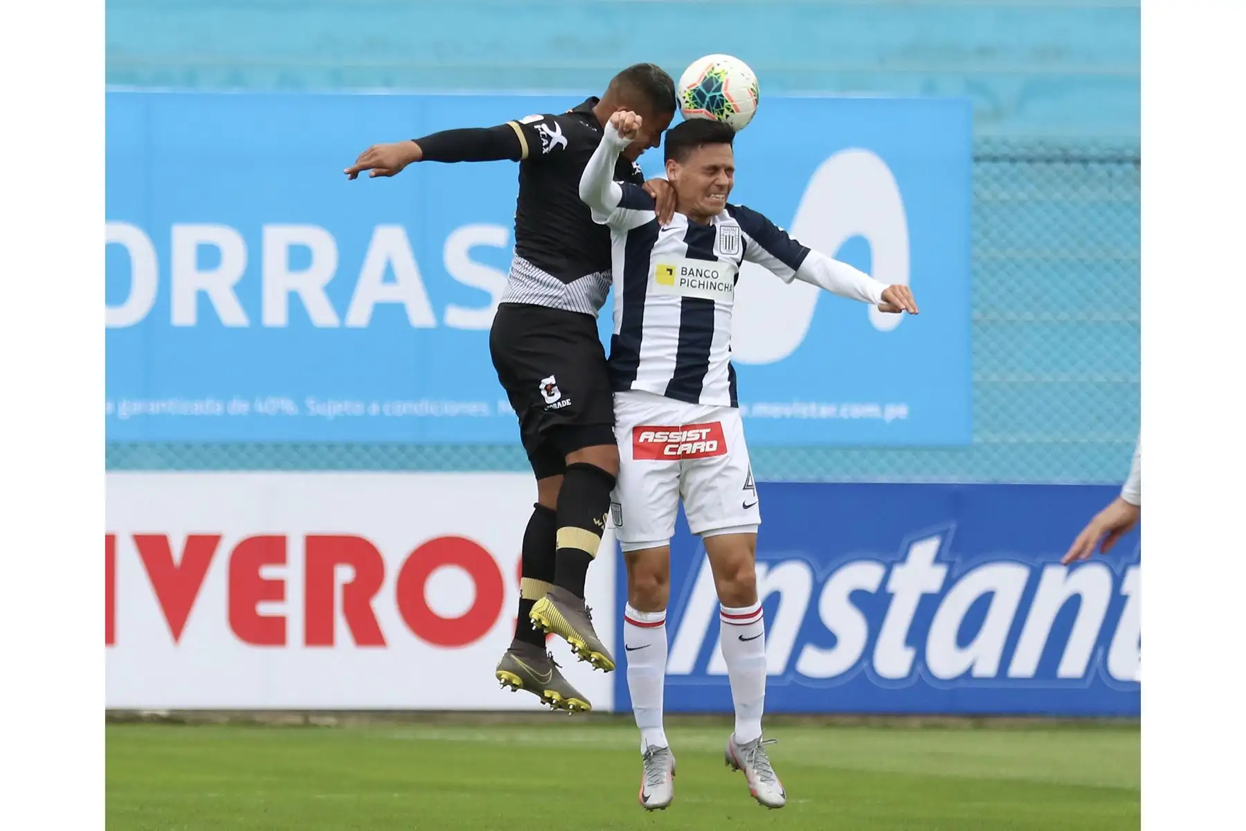 Alianza Lima y Cusco F.C. empataron 0-0  por la fecha 9 del Torneo Apertura de la Liga 1. El partido se disputó en el estadio Alberto Gallardo. Foto: FPF