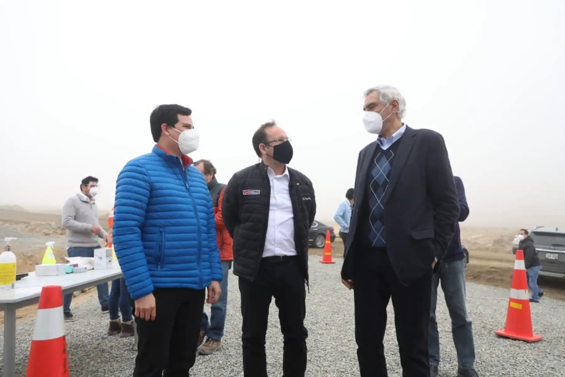 El ministro de la Producción, Jose Salardi, junto a los titulares del Ministerio de Vivienda, Ministerio de transportes y el presidente de Perú Cámaras realizan una visita técnica al parque industrial "Ciudad Industrial Huachipa Este" que impulsará el desarrollo diversificado nacional. Foto: Ministerio de la Producción
