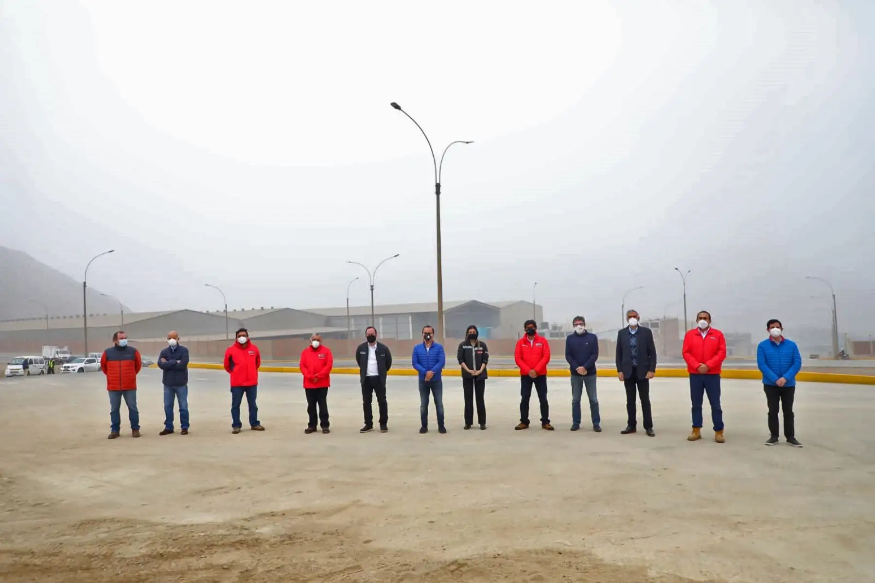 El ministro de la Producción, Jose Salardi, junto a los titulares del Ministerio de Vivienda, Ministerio de transportes y el presidente de Perú Cámaras realizan una visita técnica al parque industrial "Ciudad Industrial Huachipa Este" que impulsará el desarrollo diversificado nacional. Foto: Ministerio de la Producción