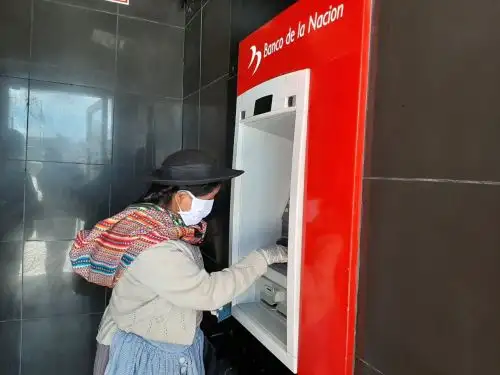 Beneficiarios de Juntos reciben subsidio en las agencias del Banco de la Nación. ANDINA/Difusión