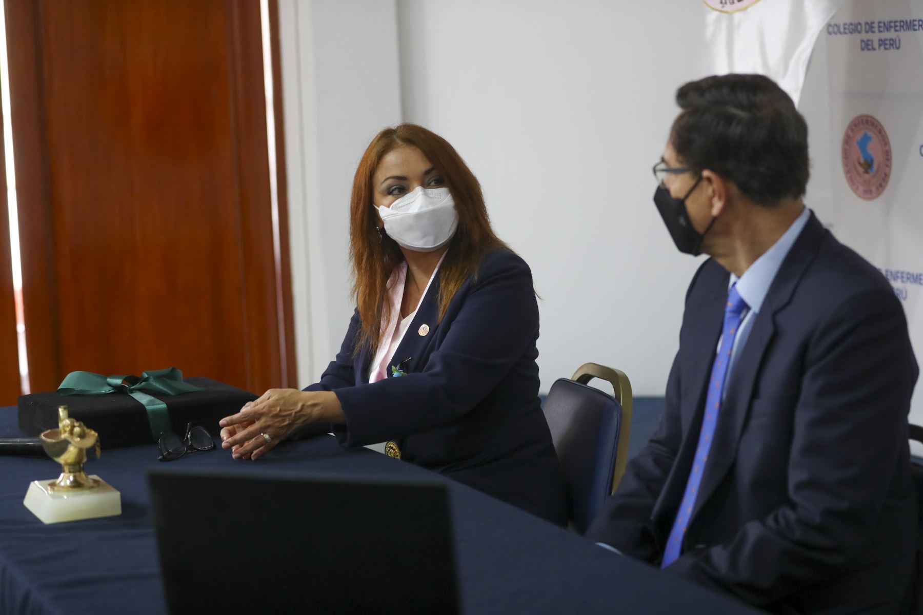 Peruvian President Martin Vizcarra arrived at the Lima-based Peruvian College of Nurses, where he greeted and recognized the work of nurses in the fight against COVID-19. Photo: ANDINA/Presidency of the Republic
