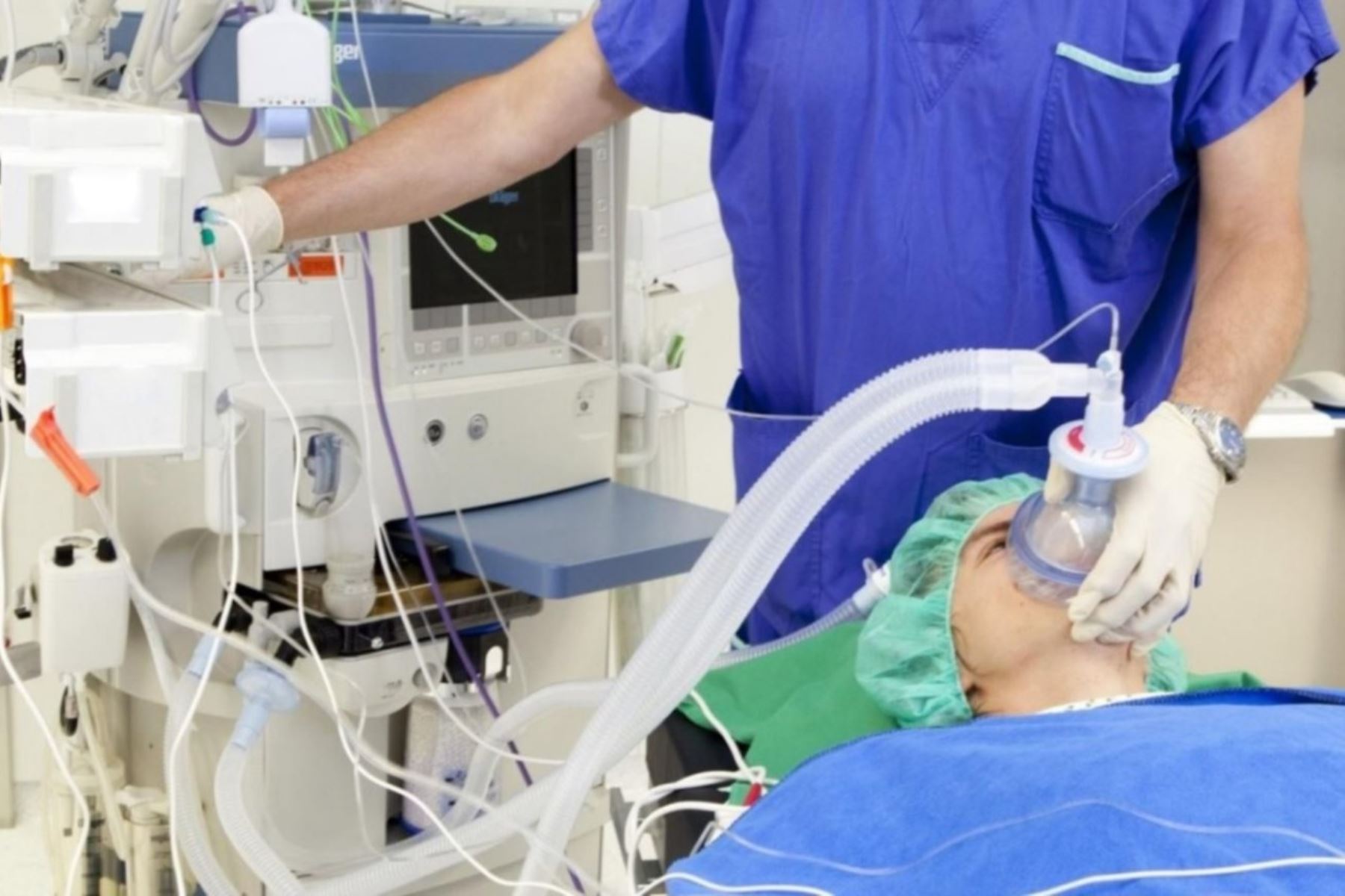 Los ventiladores mecánicos para pacientes críticos deben cumplir los requisitos aprobados por el Inacal. ANDINA/Difusión
