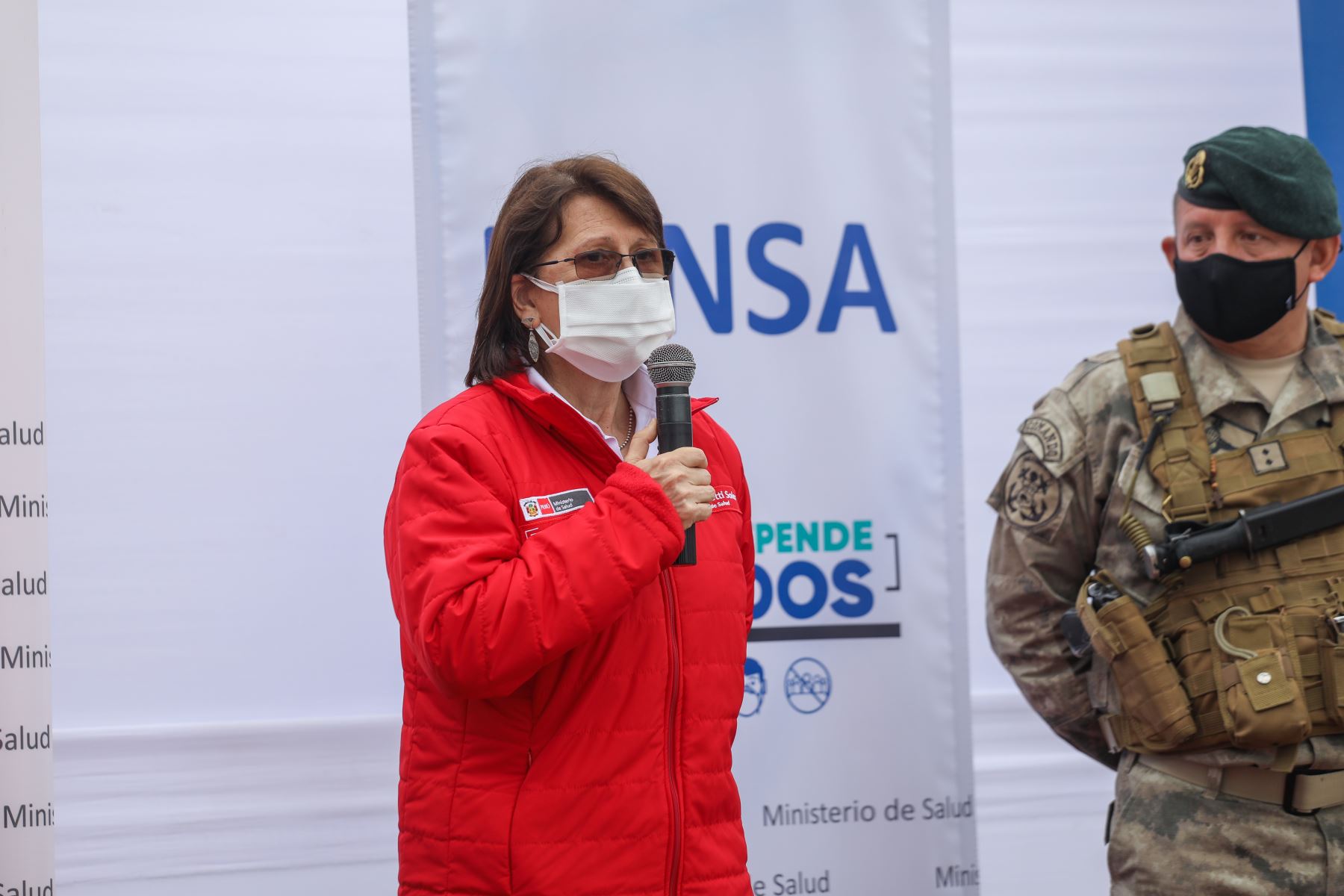 Peruvian Health Minister Pilar Mazzetti addresses reporters. Photo: ANDINA/Minsa