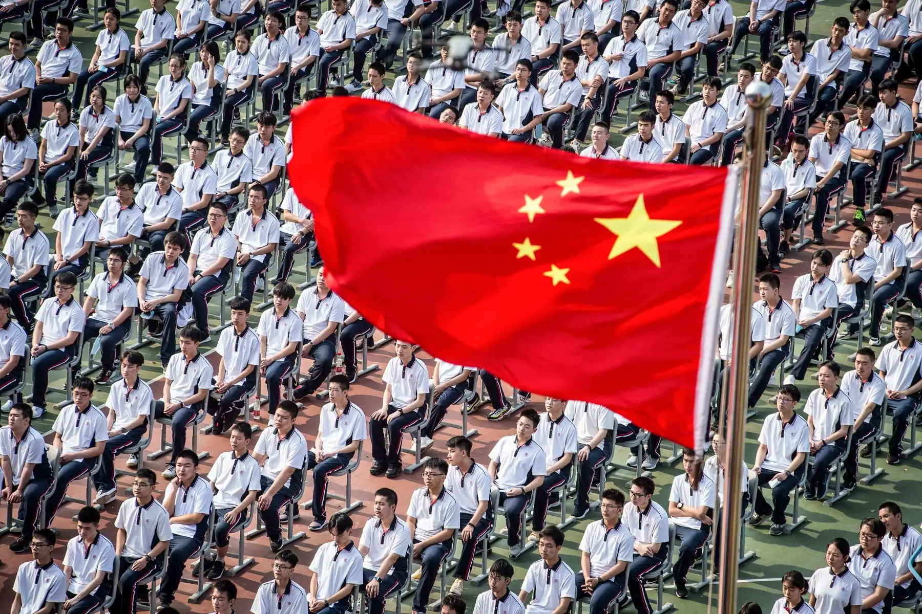 Los estudiantes asisten al centenario de la fundación de la escuela secundaria de Wuhan en el primer día del nuevo semestre en Wuhan, en la provincia central de Hubei de China.
Foto:AFP