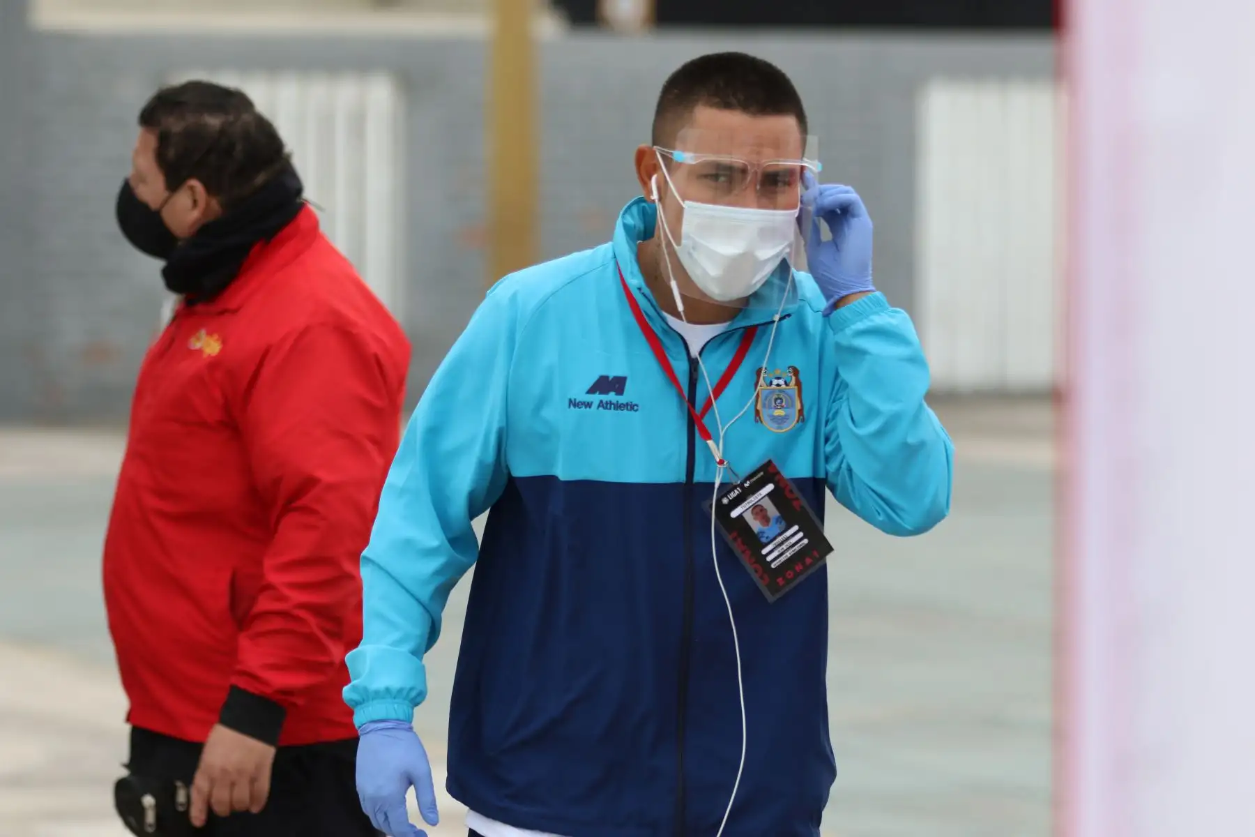 Jugadores del Binacional llegan al estadio Miguel Grau por la jornada nueve de la Liga. Foto: @LigaFutProf
