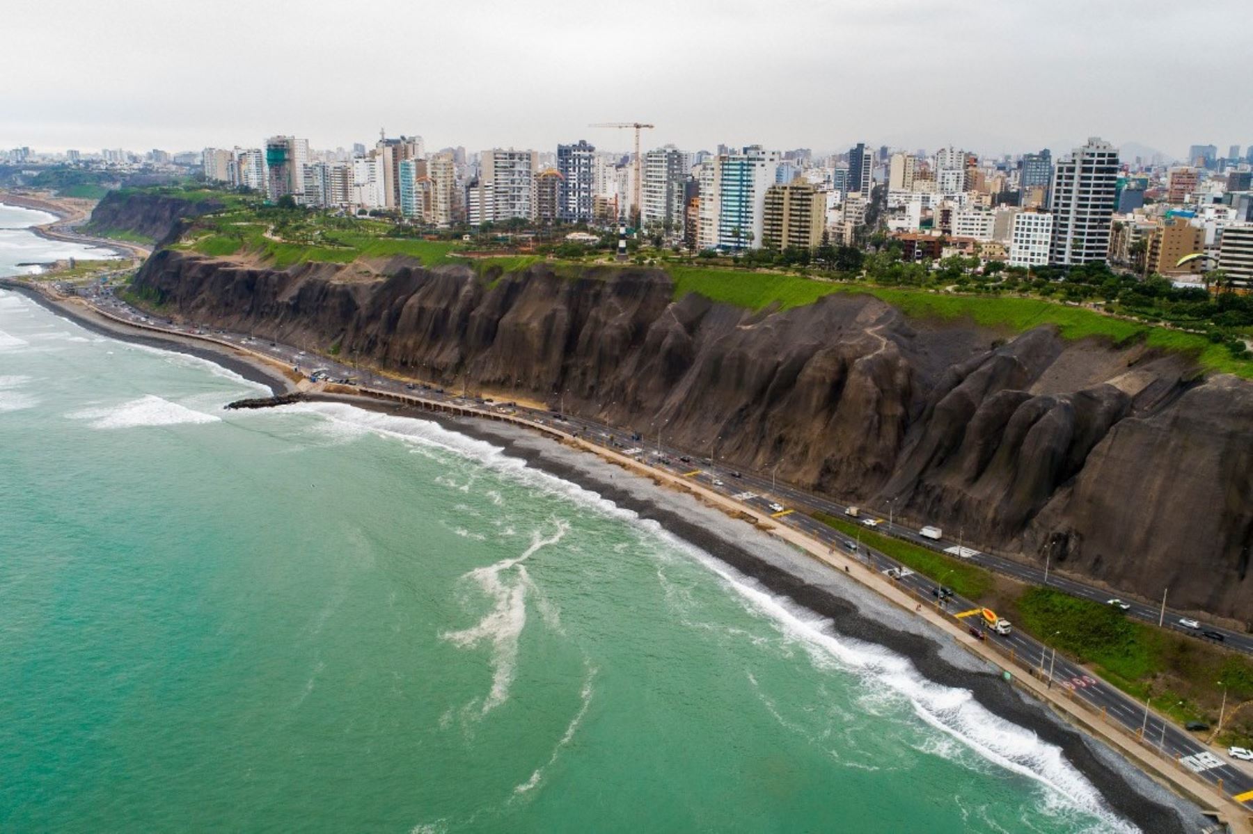 Costa Verde: Municipalidad Metropolitana de Lima inspecciona zonas altas para prevenir deslizamientos. Foto: ANDINA/difusión.