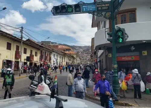 La Municipalidad Provincial de Cusco evalúa reordenar el comercio ambulatorio para frenar avance de pandemia de coronavirus (covid-19).
